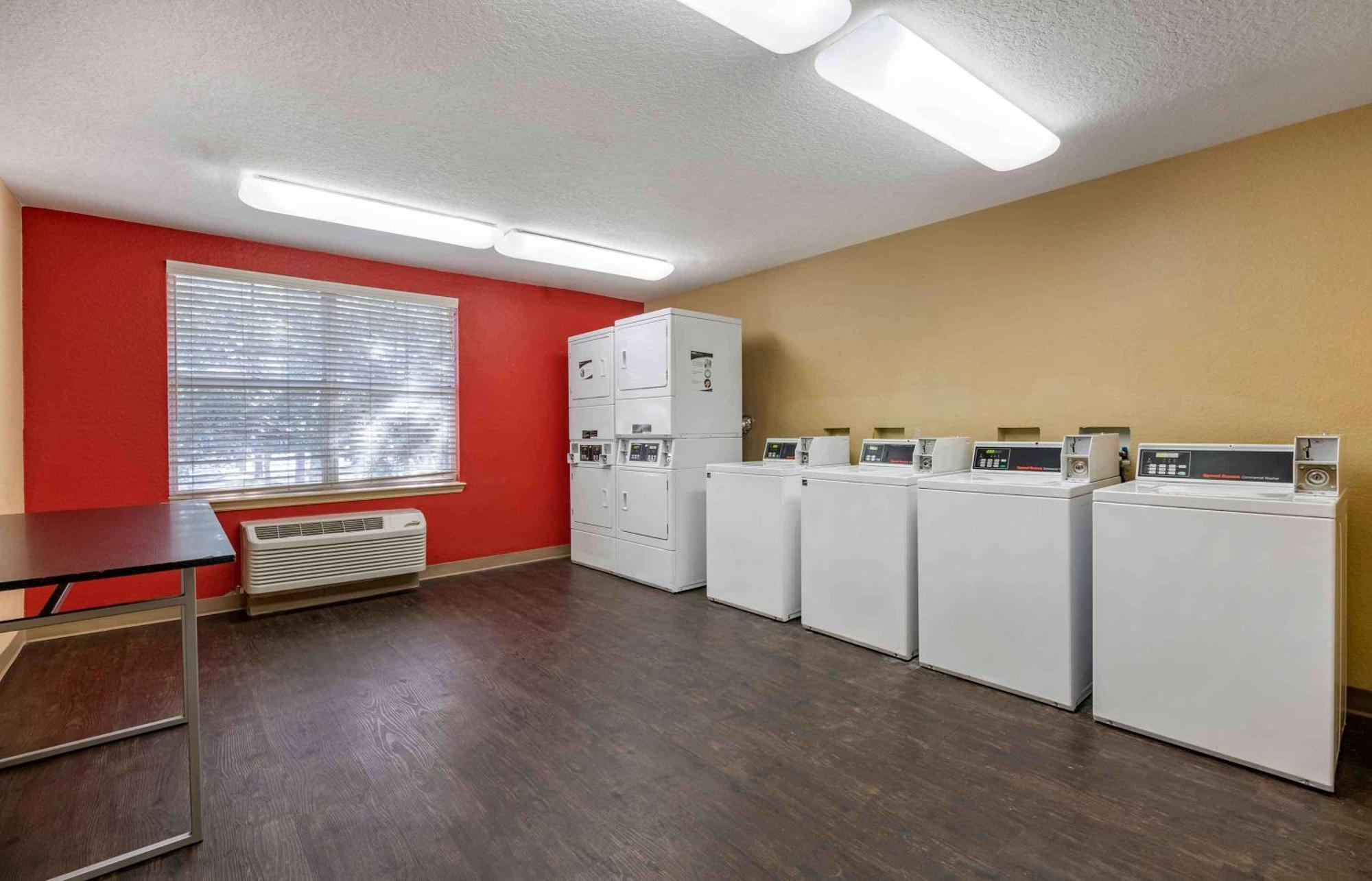 Extended Stay America Select Suites - Orlando - Maitland - Summit Tower Blvd Altamonte Springs Exteriör bild